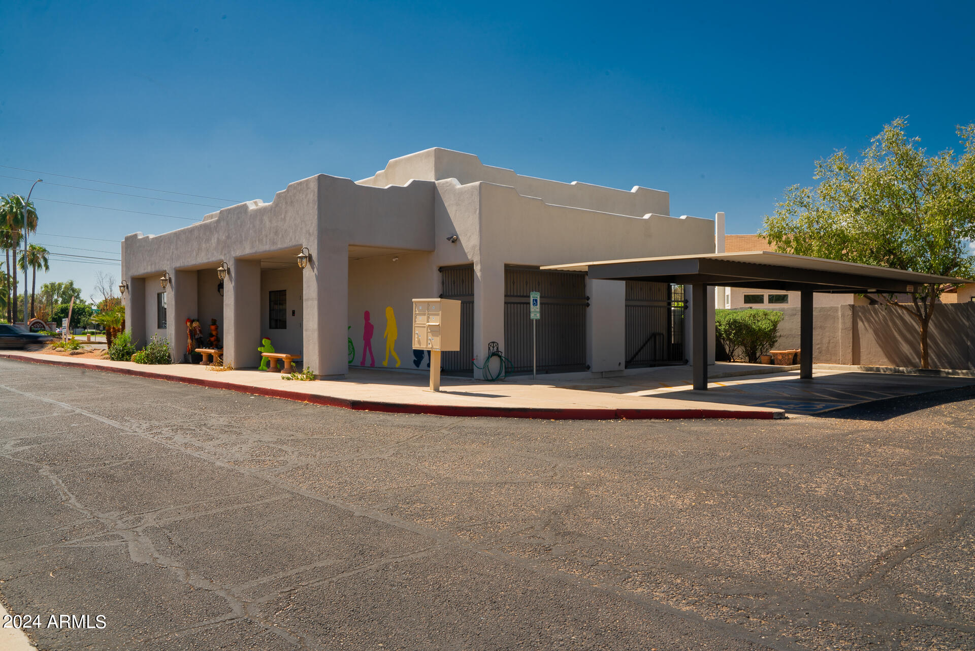 1818 E BASELINE Road