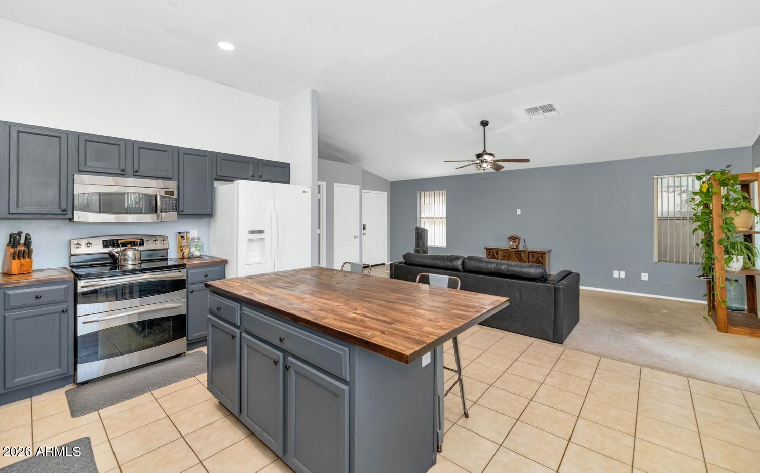 FESTIVA COURT - Residential