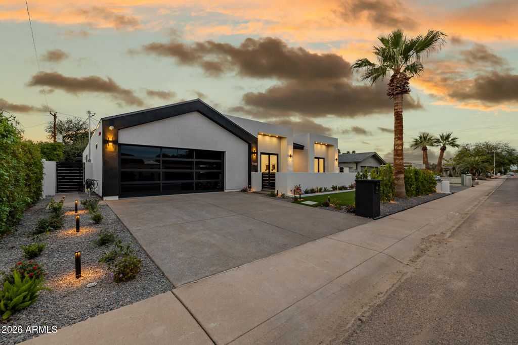 Photo of 5320 N 82nd Street, Scottsdale, AZ 85250 (MLS # 6973638)