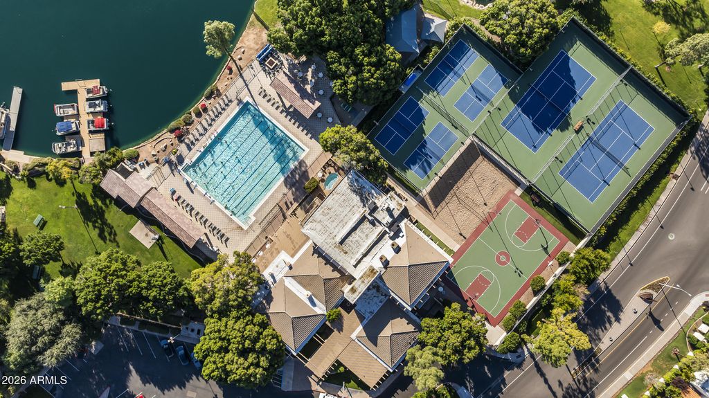 Photo of 5200 S Lakeshore Drive #206, Tempe, AZ 85283 (MLS # 6971117)