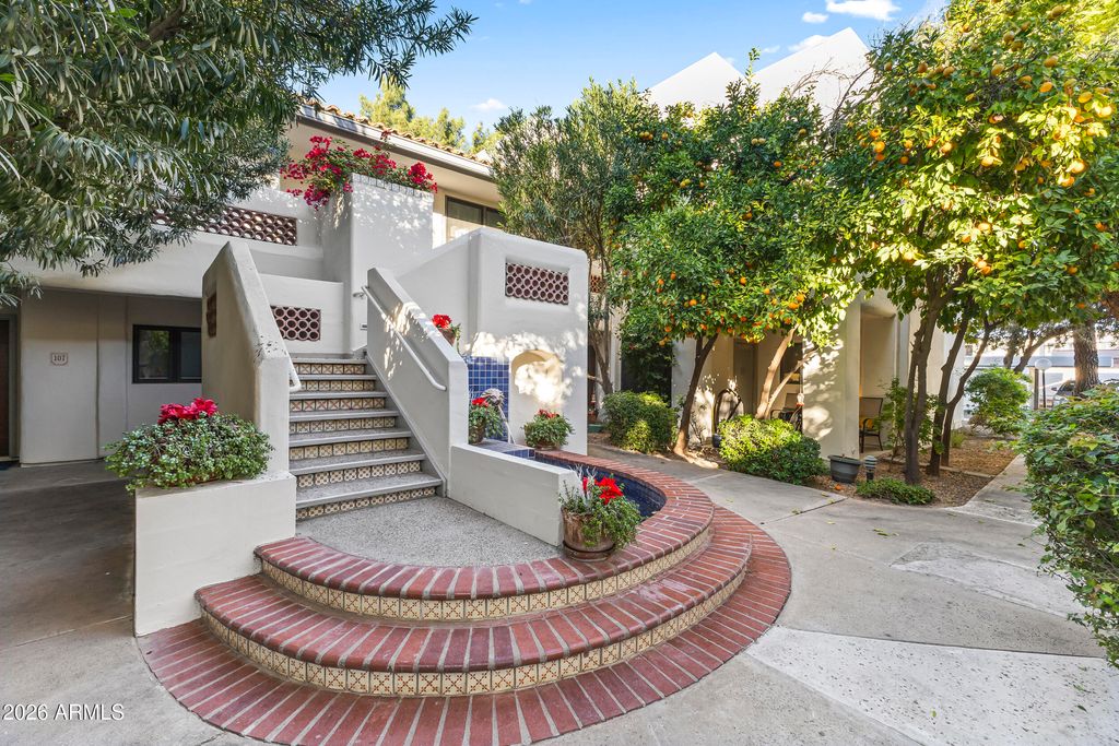 Photo of 5200 S Lakeshore Drive #206, Tempe, AZ 85283 (MLS # 6971117)