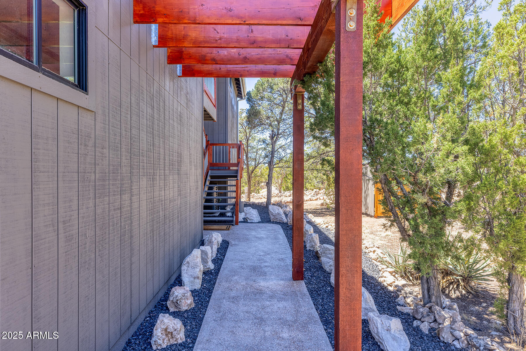 2943 E Lookout Lane