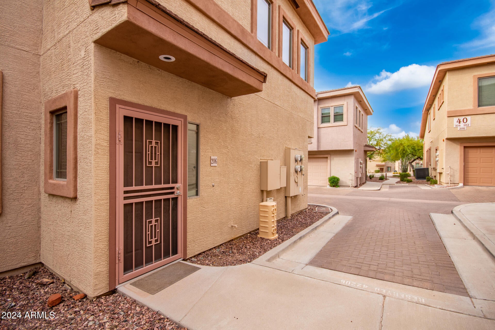 42424 N GAVILAN PEAK Parkway 42206