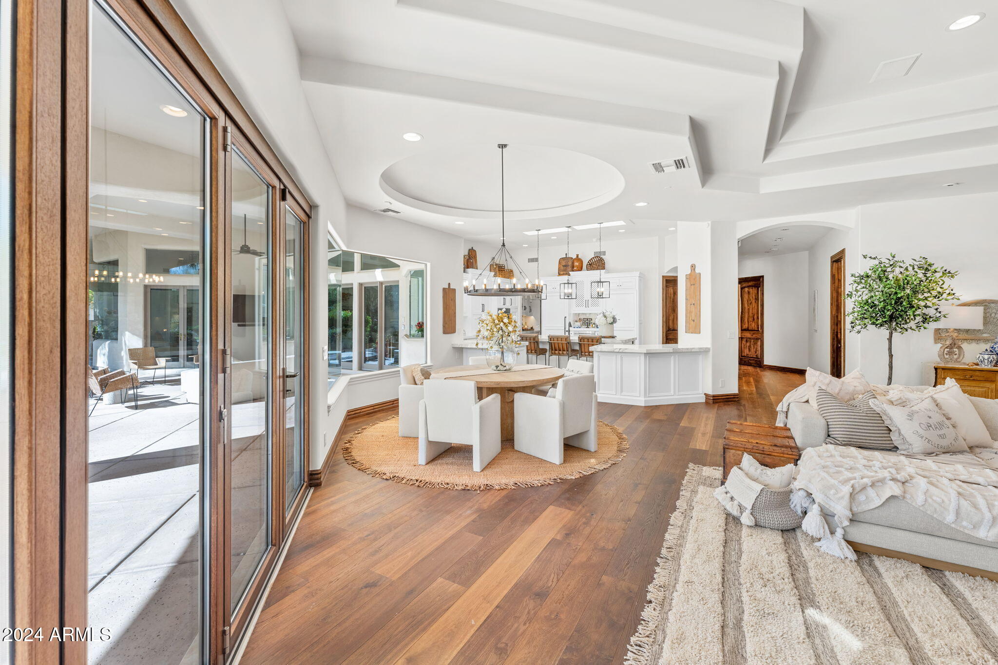 Paradise Valley, Arizona 85253, United States, 5 Bedrooms Bedrooms, ,6 BathroomsBathrooms,Residential,Active,32201