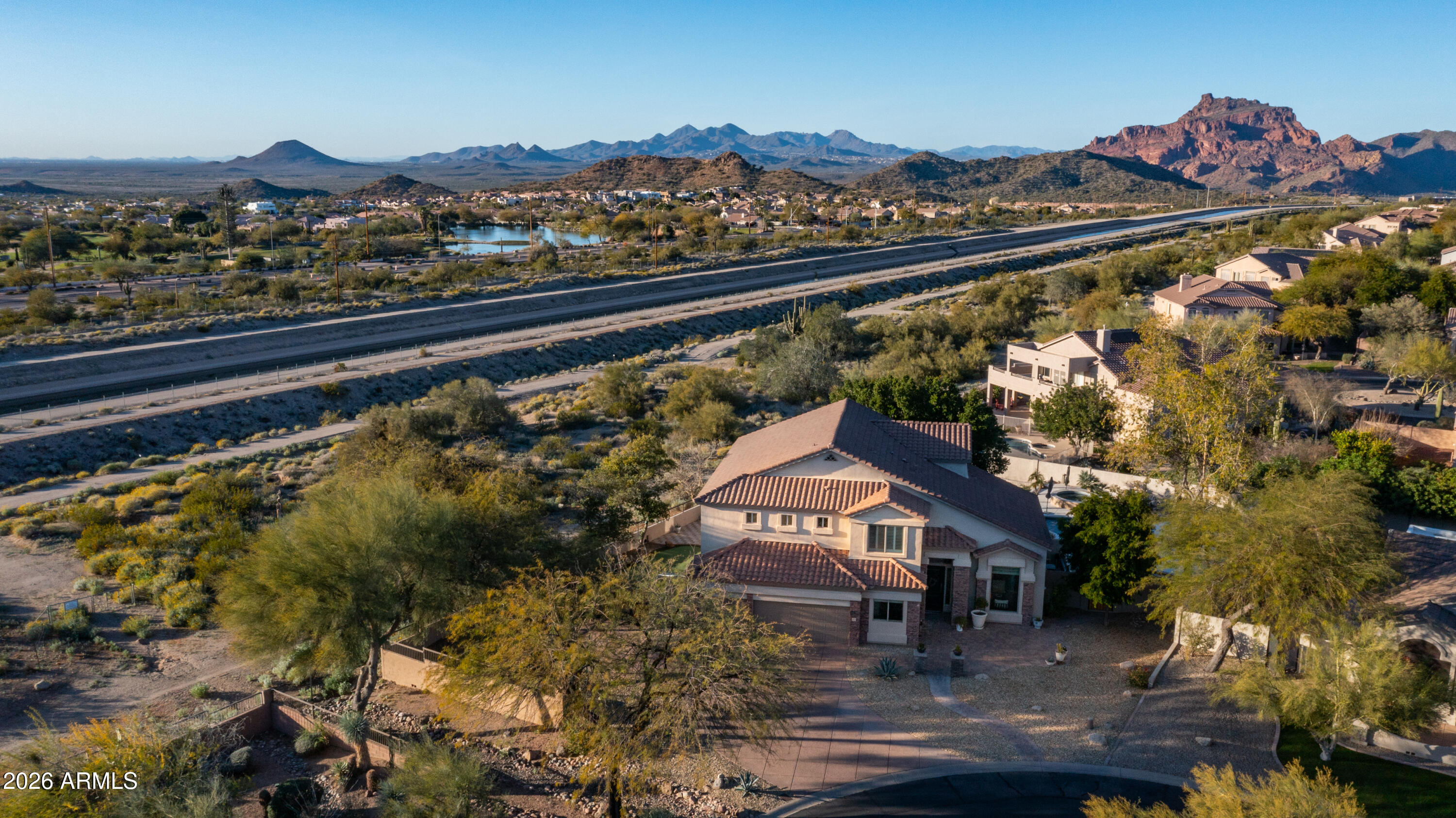 6910 E SADDLEBACK Circle