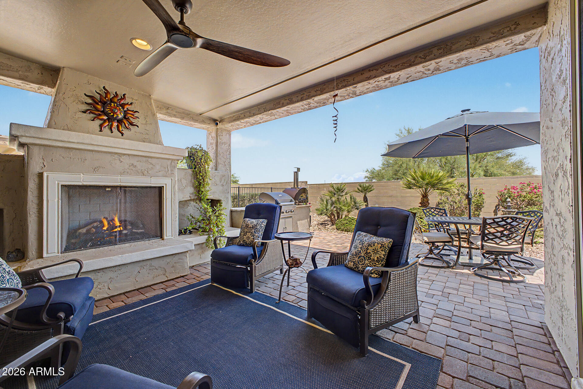 4423 N PRESIDIO Drive