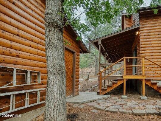 5522 FOREST Drive
