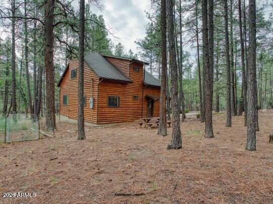 5522 FOREST Drive