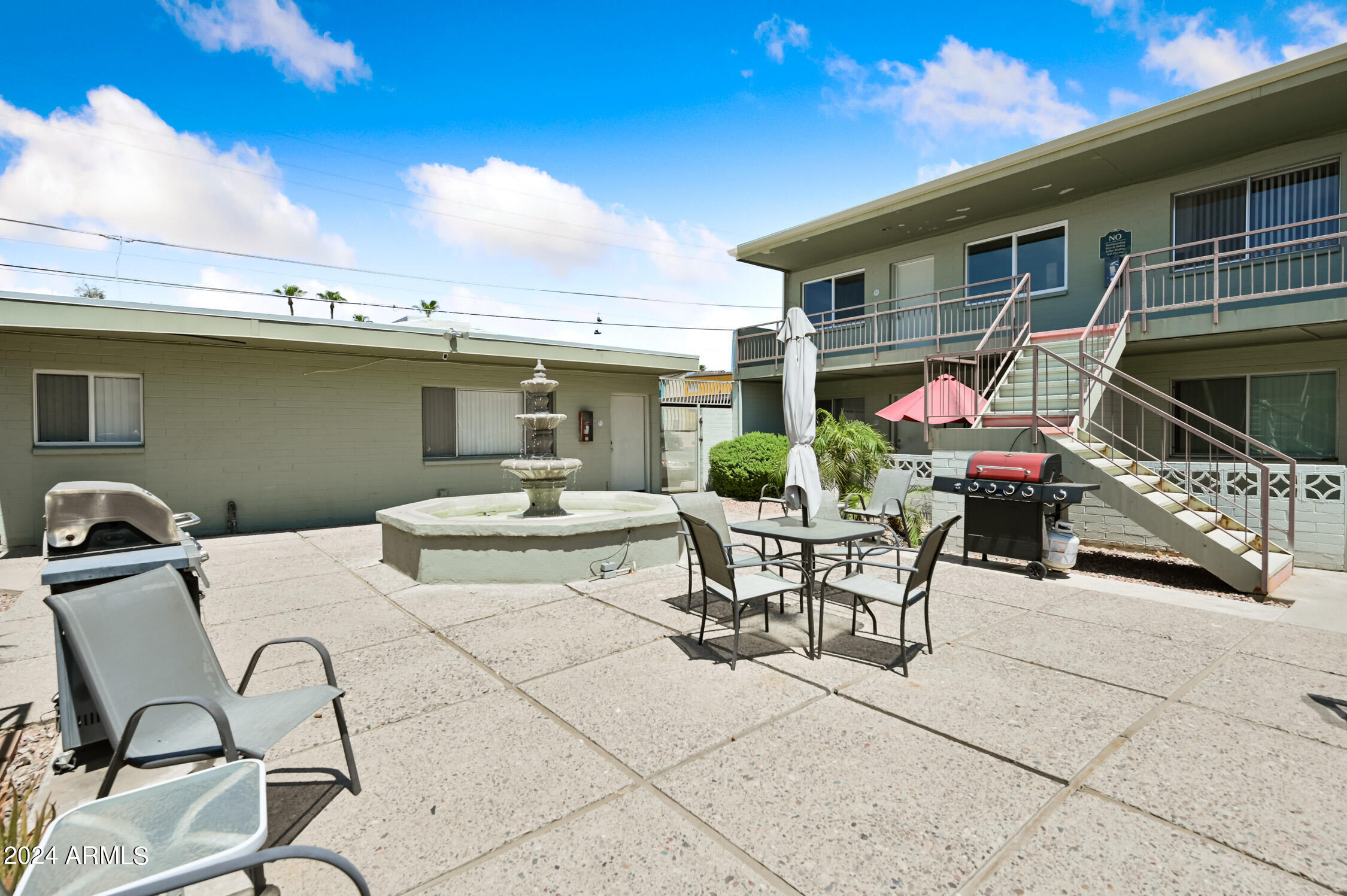 1702 W TUCKEY Lane 230