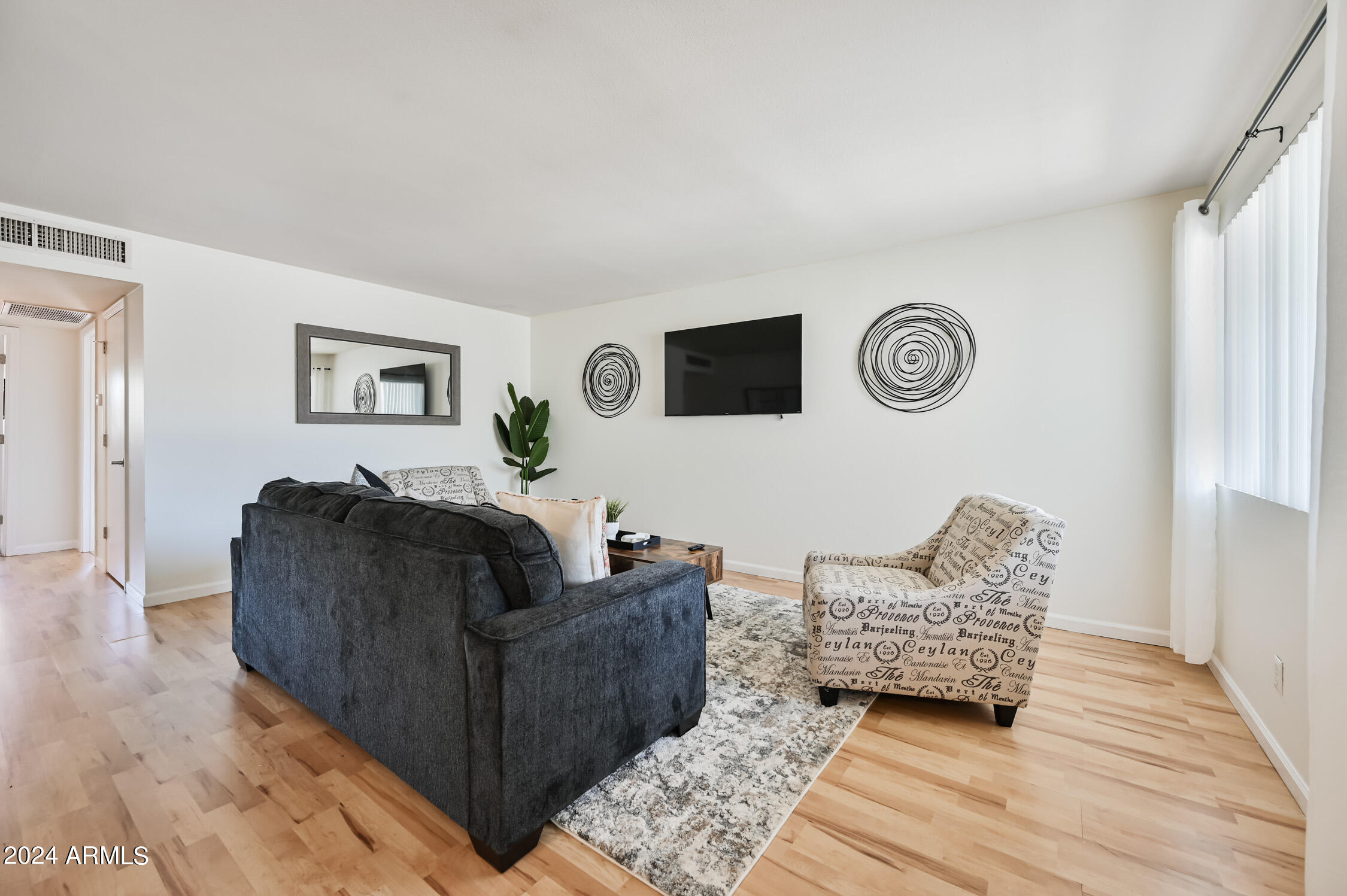 1702 W TUCKEY Lane 230