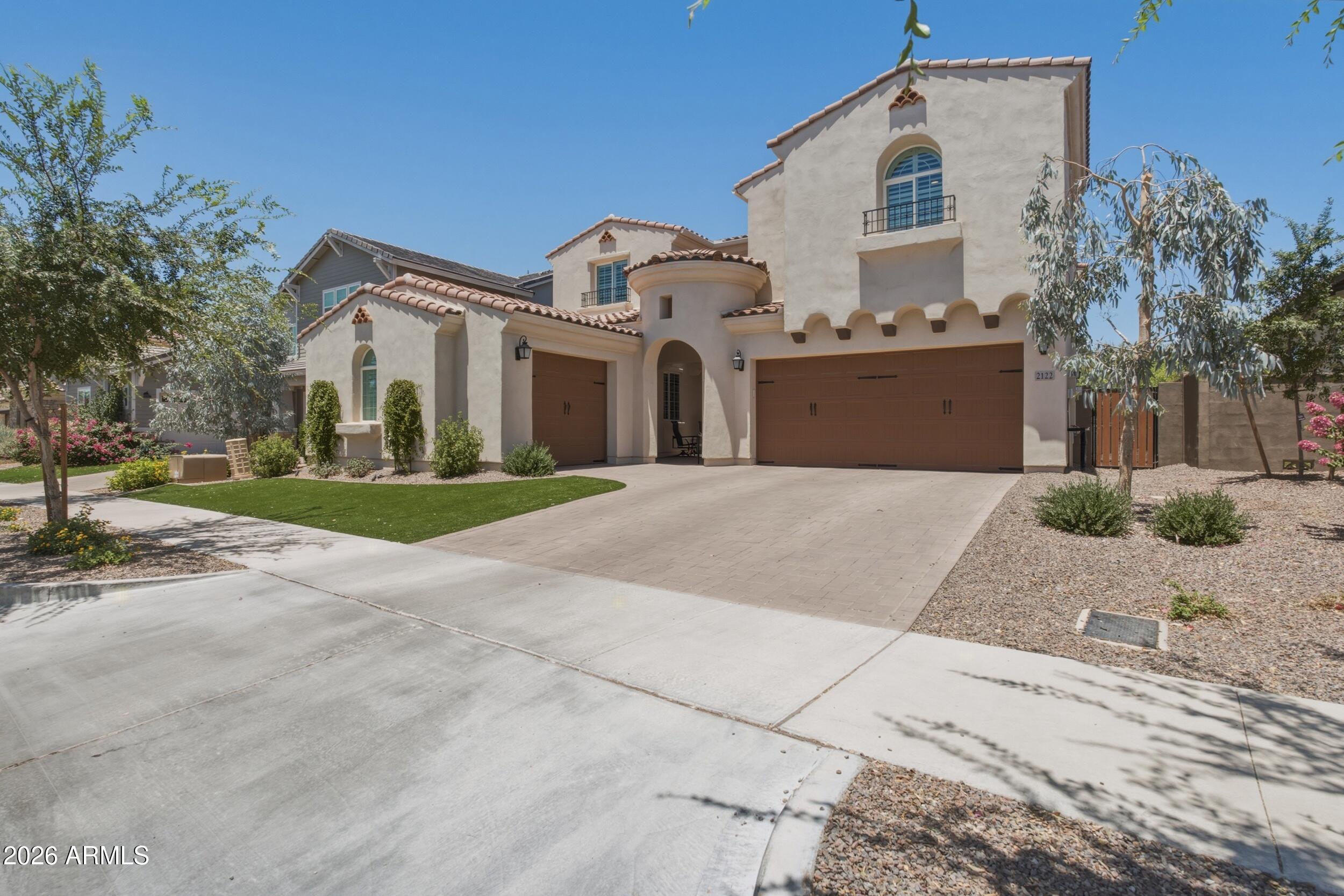 2122 W ROWEL Road