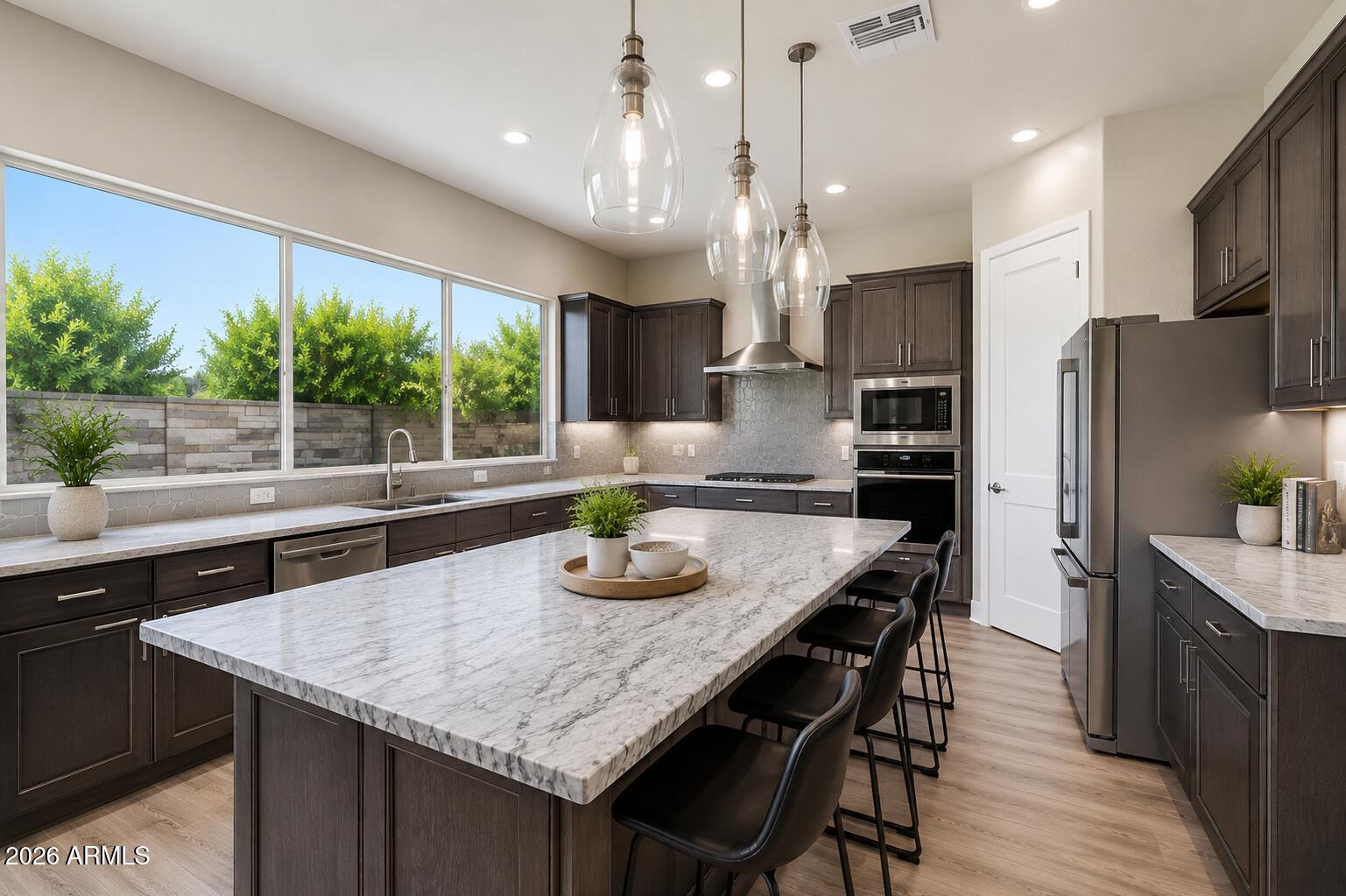 2122 W ROWEL Road