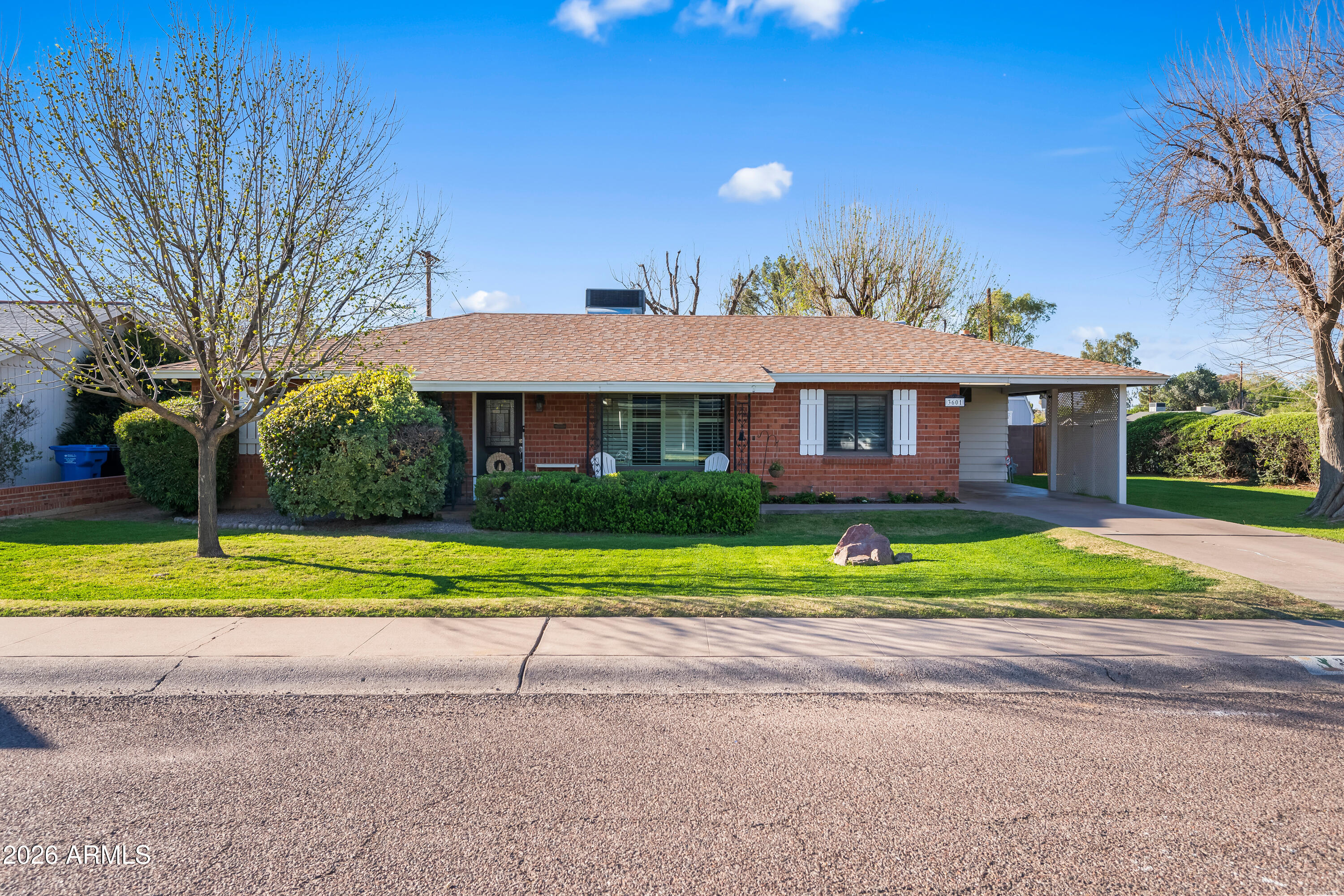 3601 E FAIRMOUNT Avenue