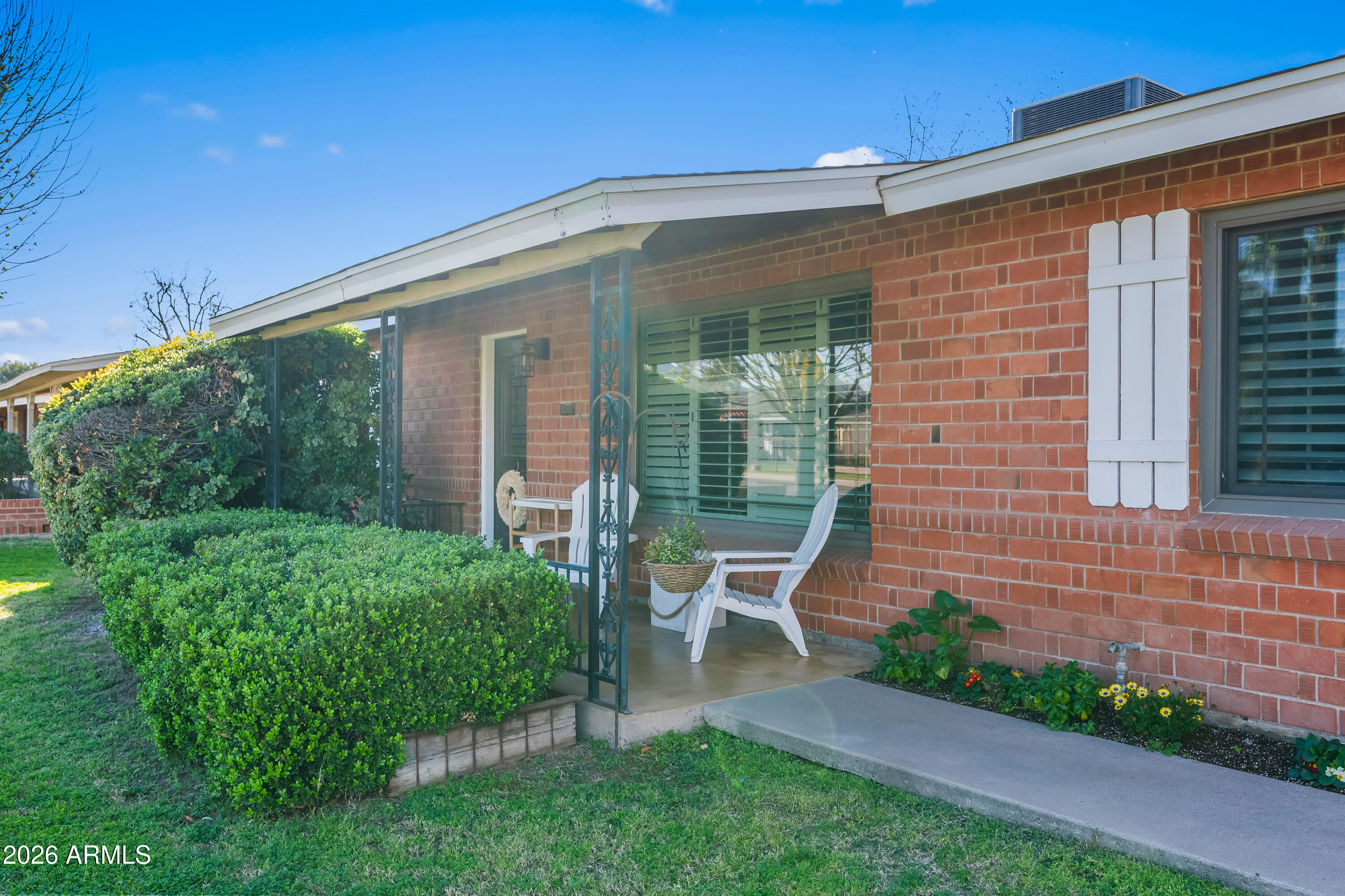 3601 E FAIRMOUNT Avenue