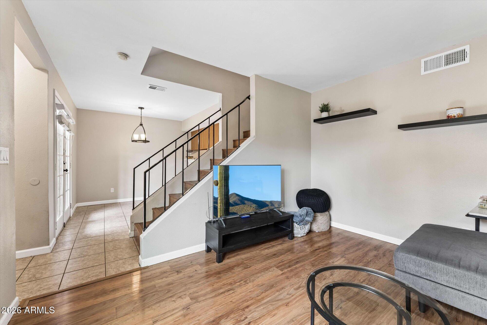 3511 E BASELINE Road 1170