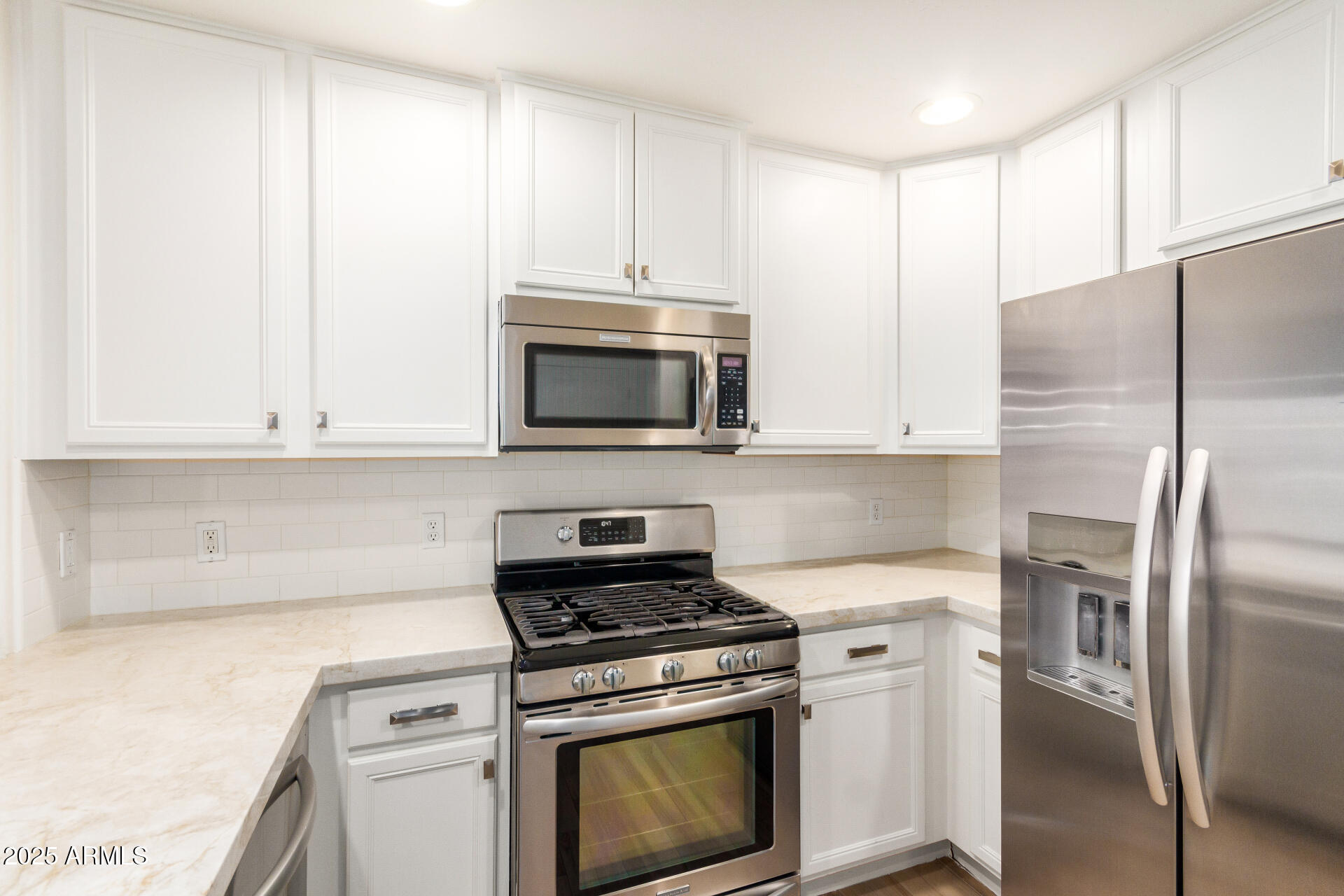 5450 E DEER VALLEY Drive 1211