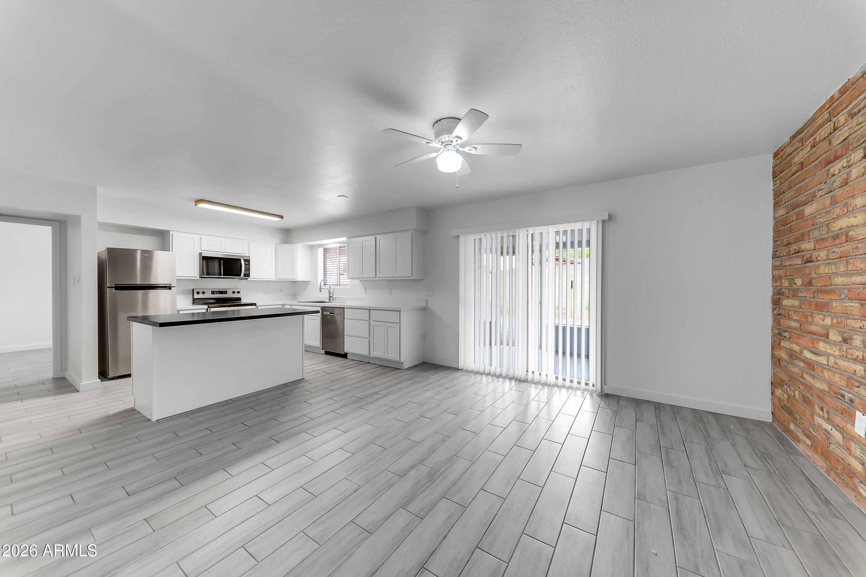 4754 N 39TH Avenue