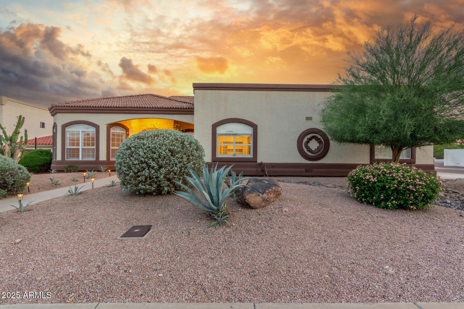 3001 E WINCHCOMB Drive