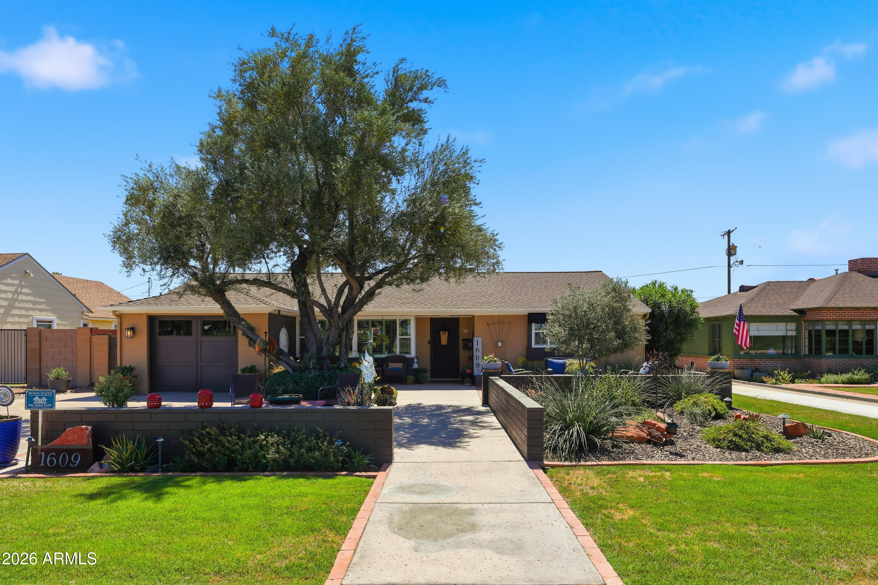 1609 W VIRGINIA Avenue