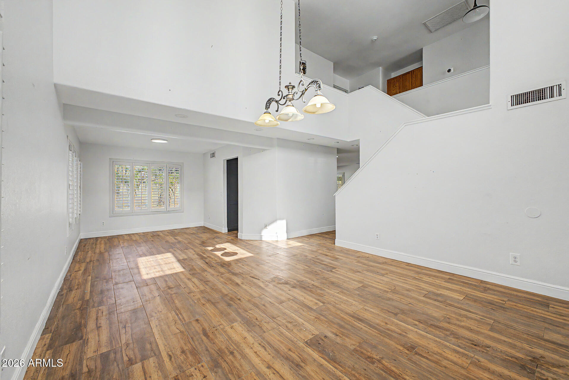 1044 N SAGUARO Street