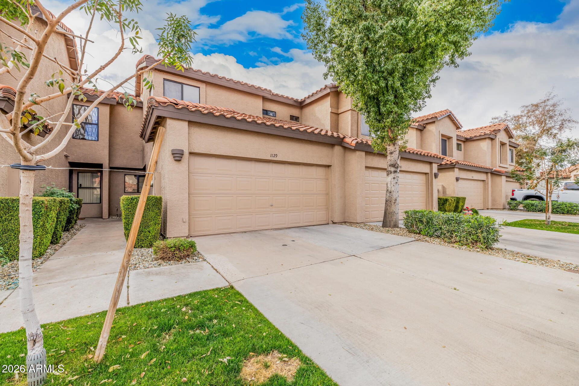 1129 W WINDJAMMER Drive