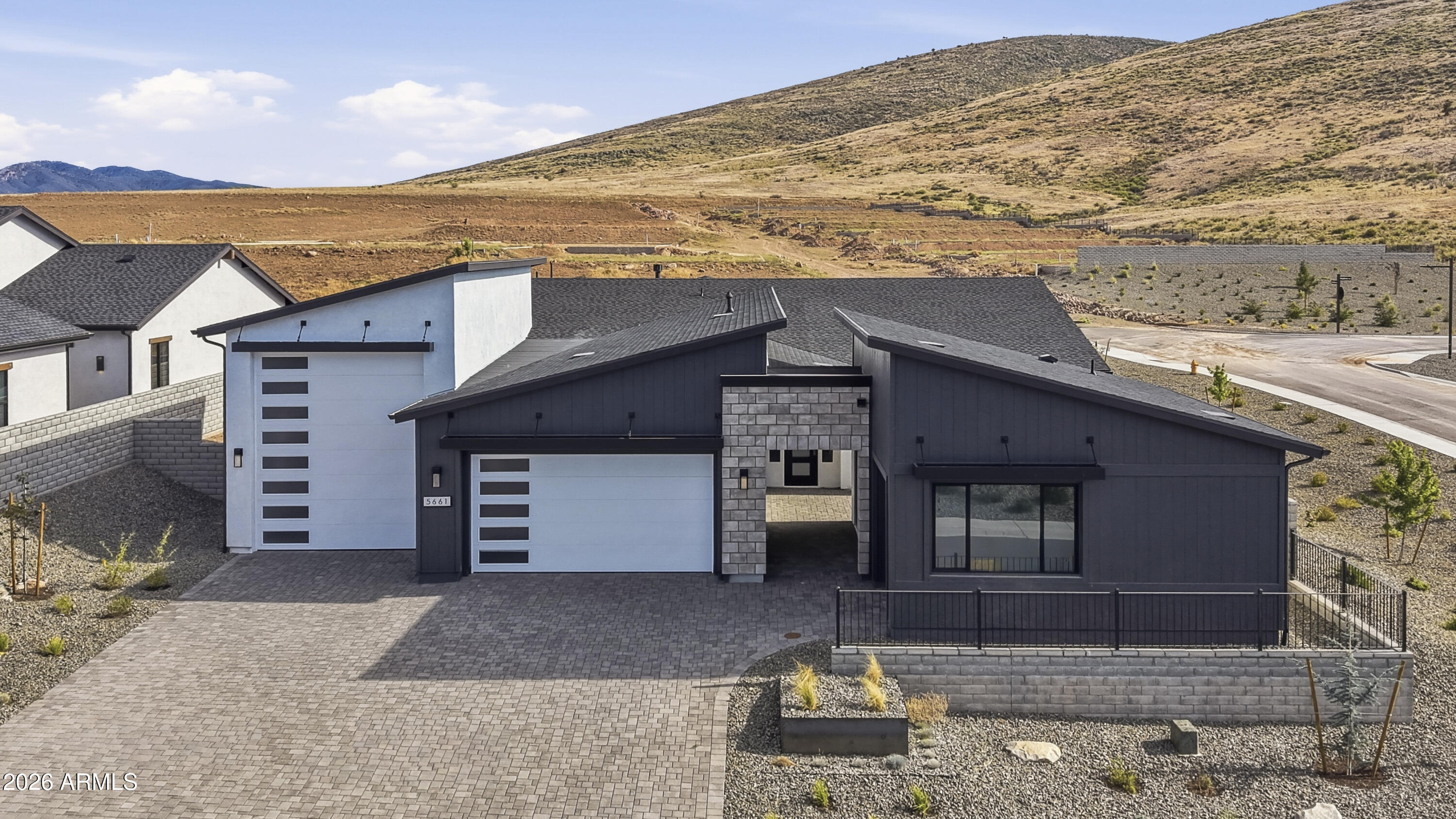 5661 E BLACKBURN Court