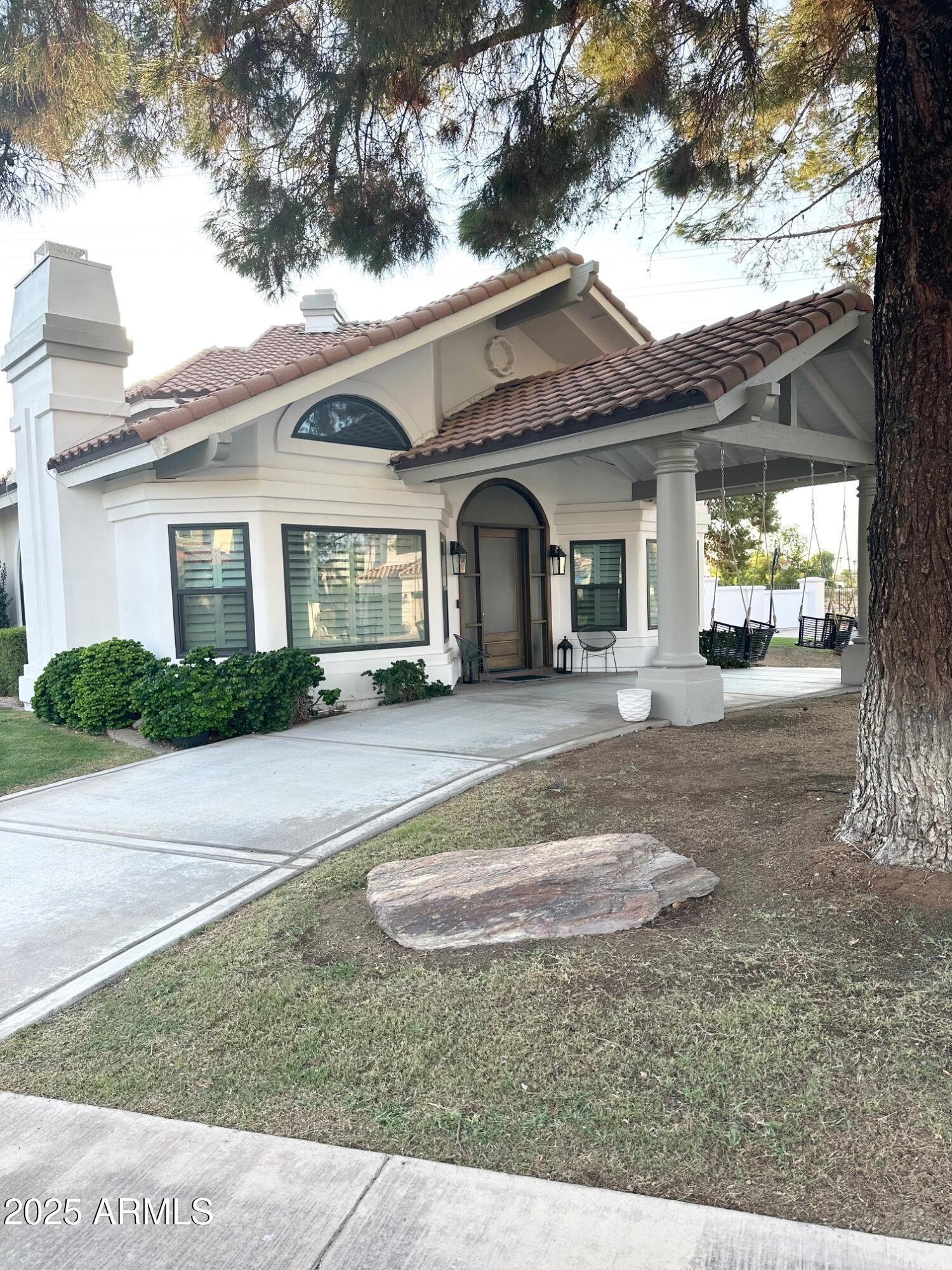 1903 E CATAMARAN Court