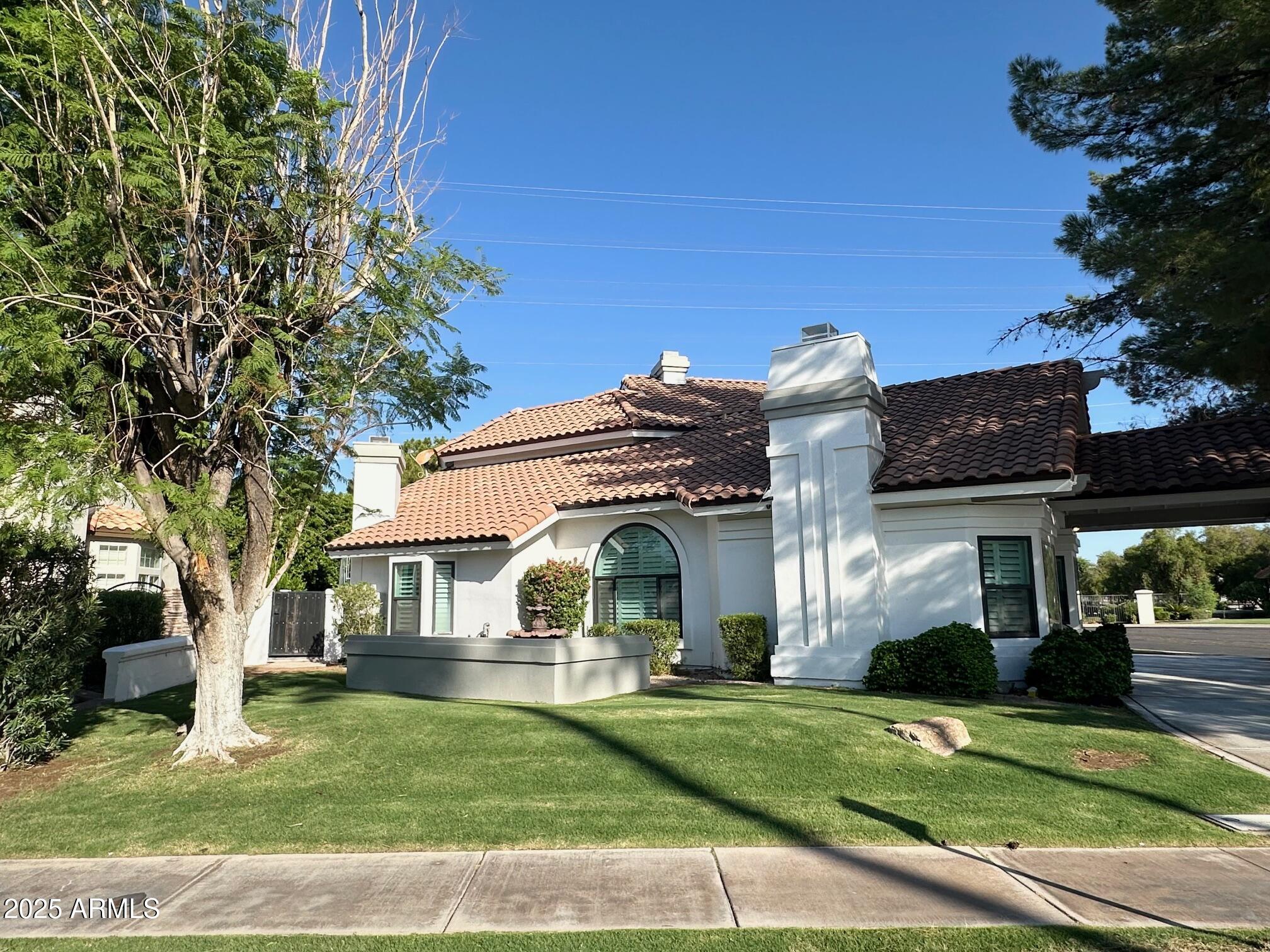 1903 E CATAMARAN Court