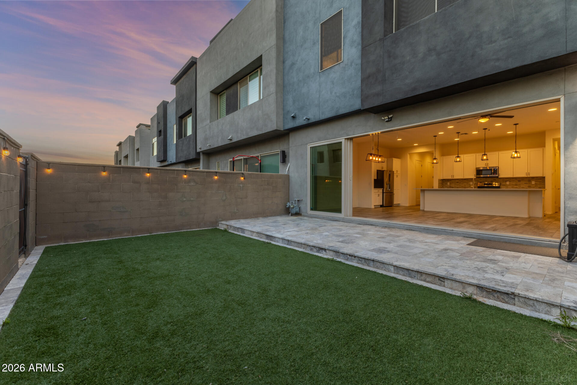 1953 W KINFIELD Trail