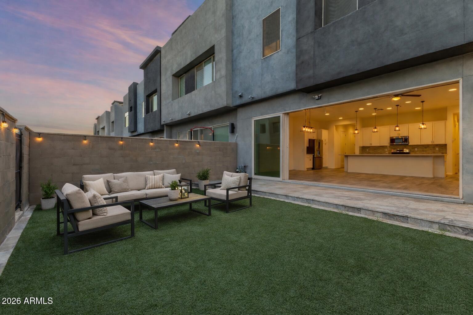 1953 W KINFIELD Trail