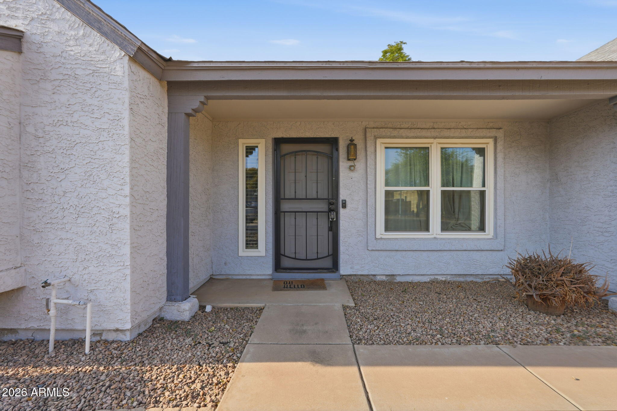 1735 E STEPHENS Drive