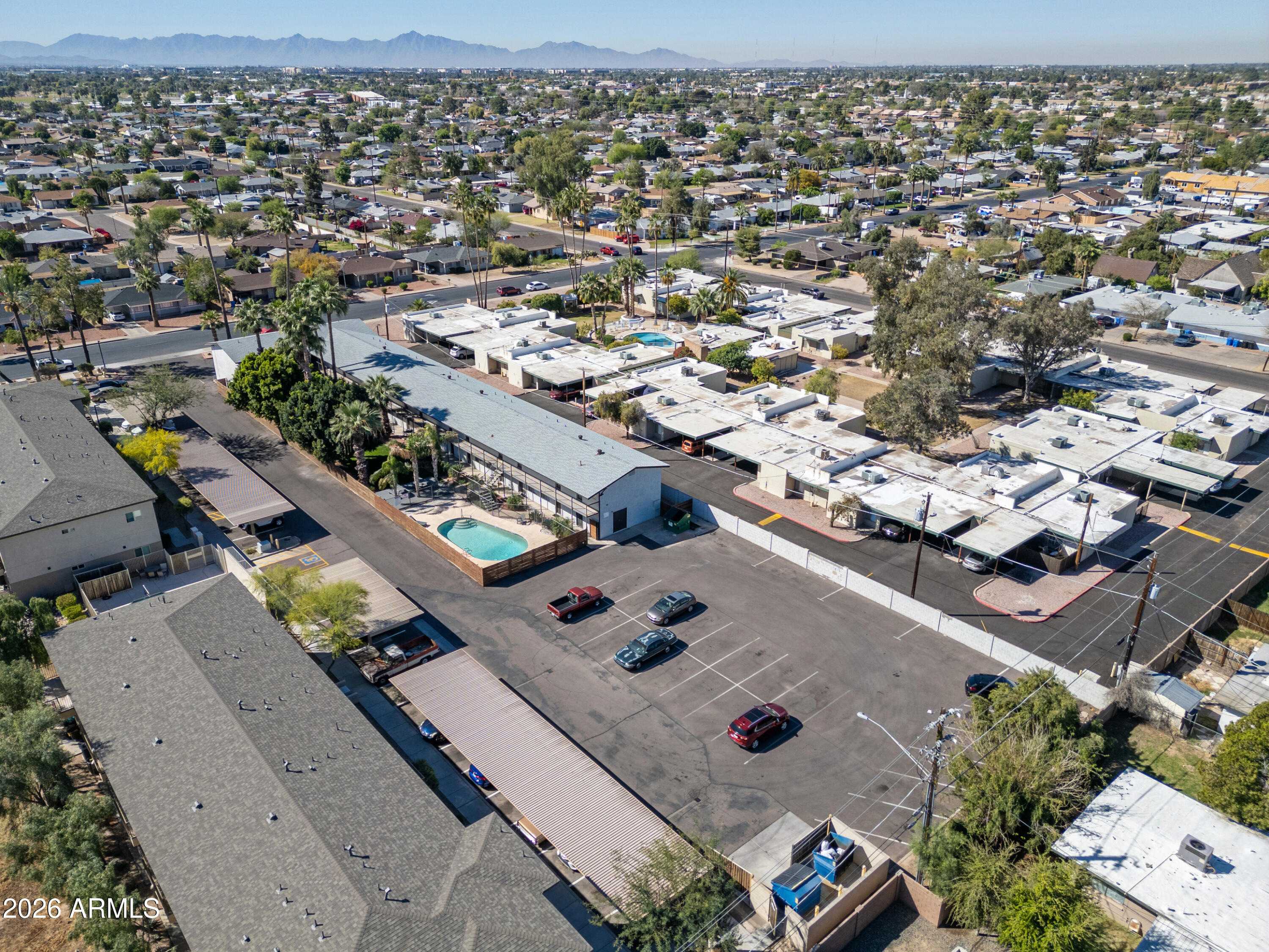 2020 W ORANGEWOOD Avenue