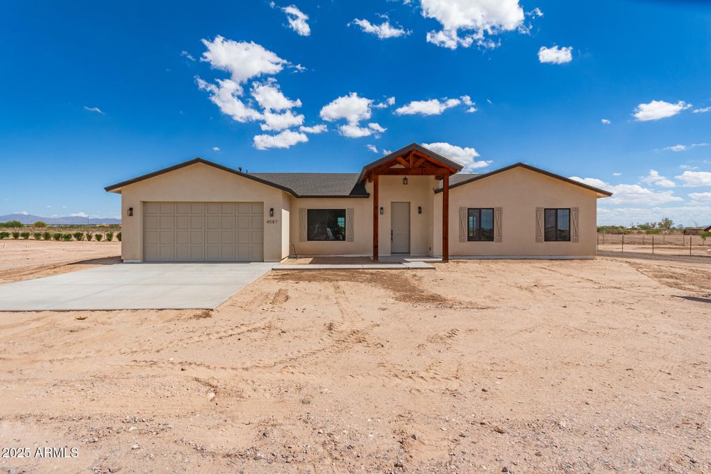 Photo of 4587 S 334th Drive, Tonopah, AZ 85354 (MLS # 6908978)