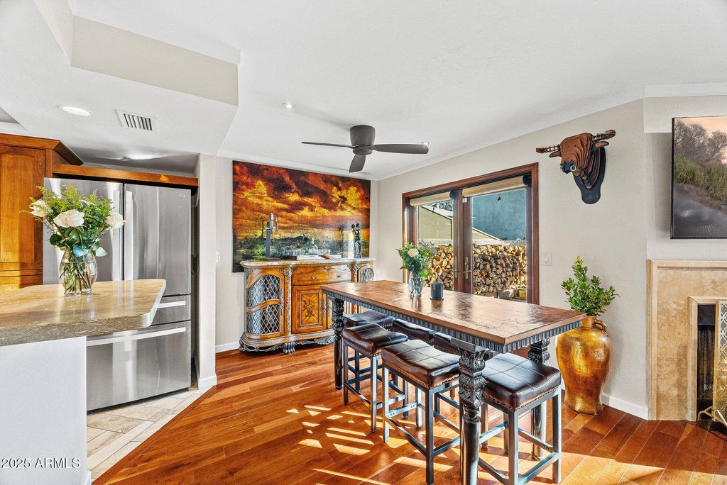 Photo of 6159 E Indian School Road #104, Scottsdale, AZ 85251 (MLS # 6946995)