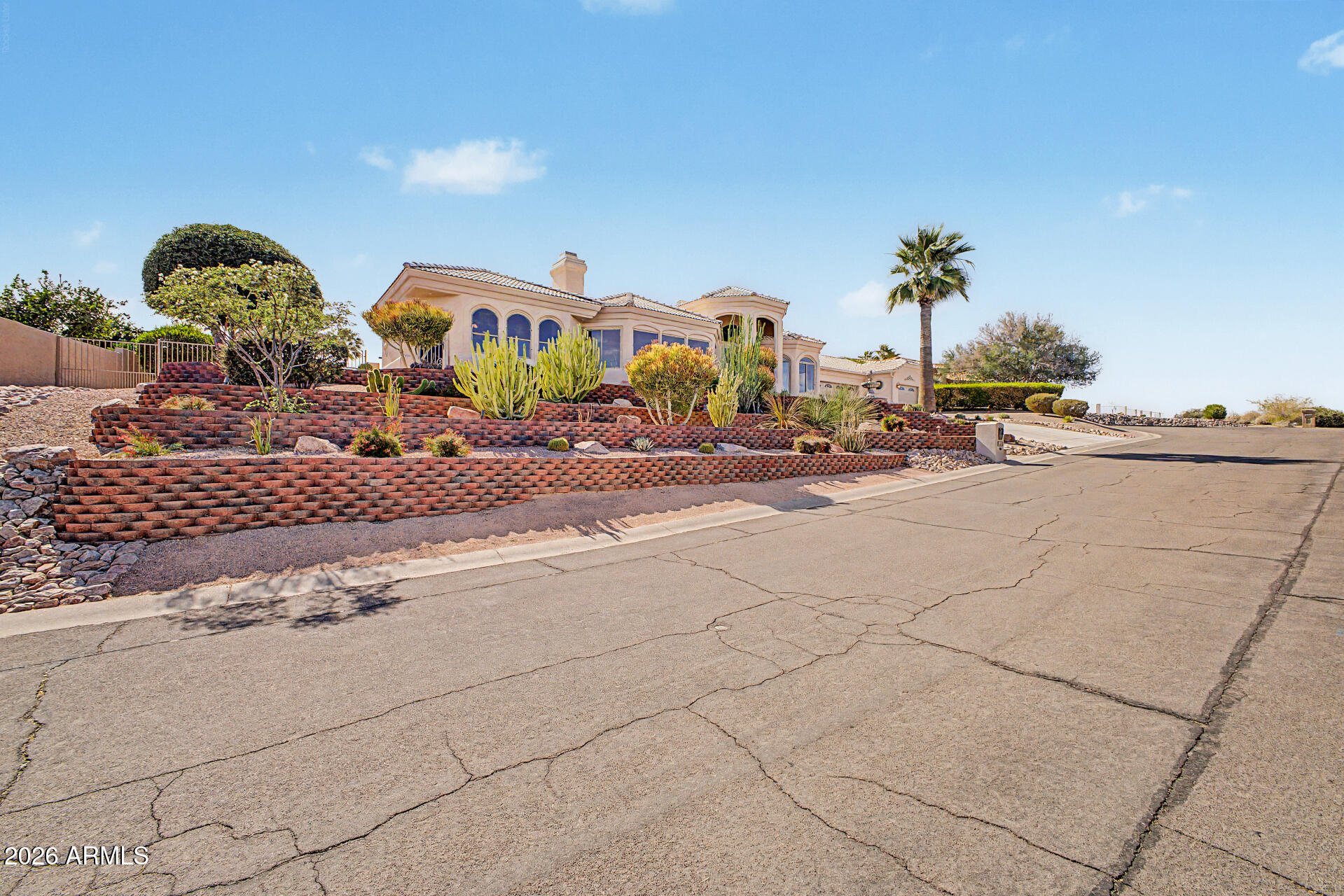 15822 N PEACE PIPE Place