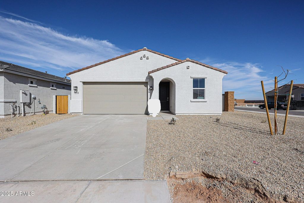 Photo of 40085 W Sparks Lane, Maricopa, AZ 85138 (MLS # 6931716)