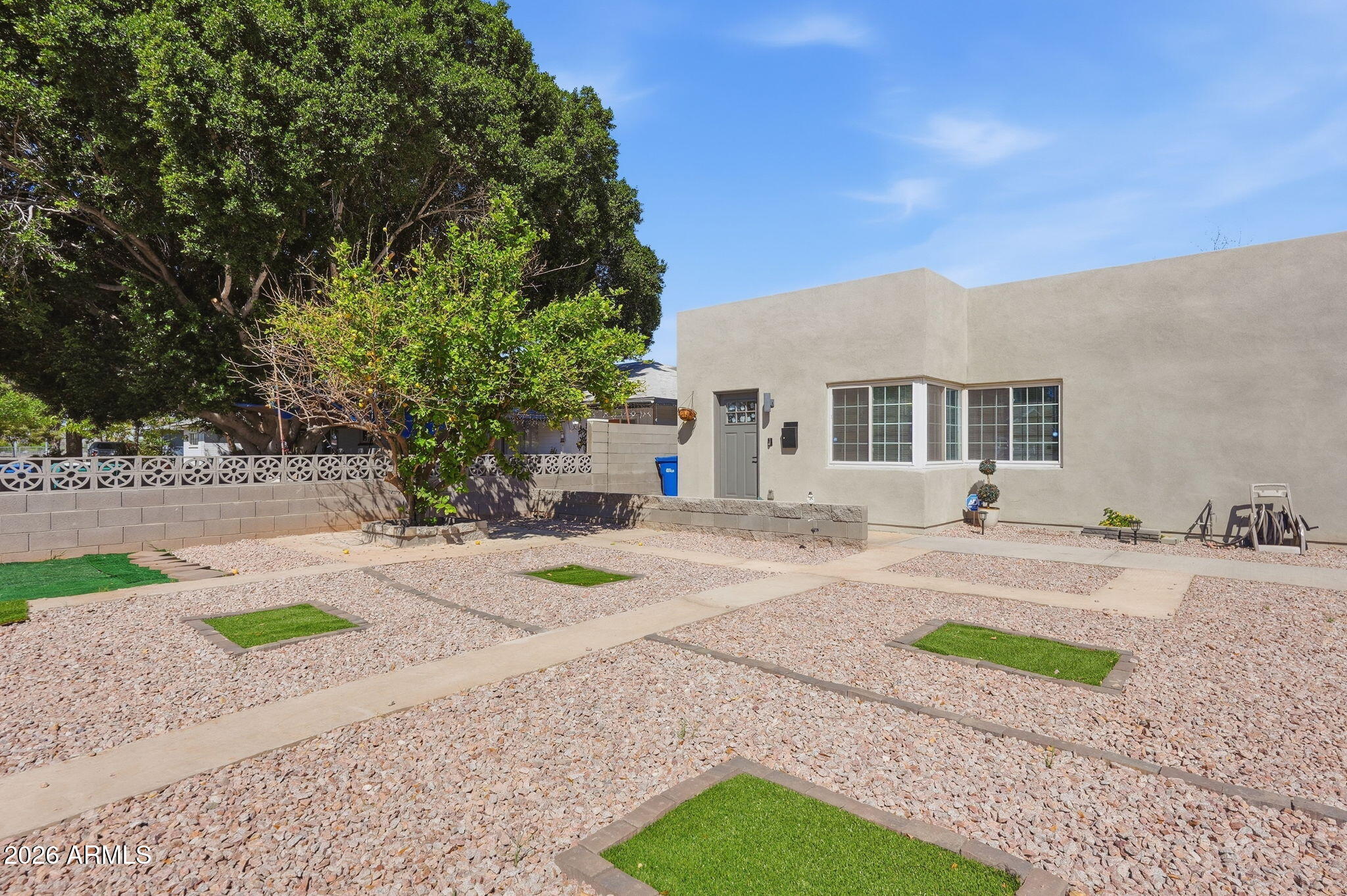 1020 E NIELSON Avenue