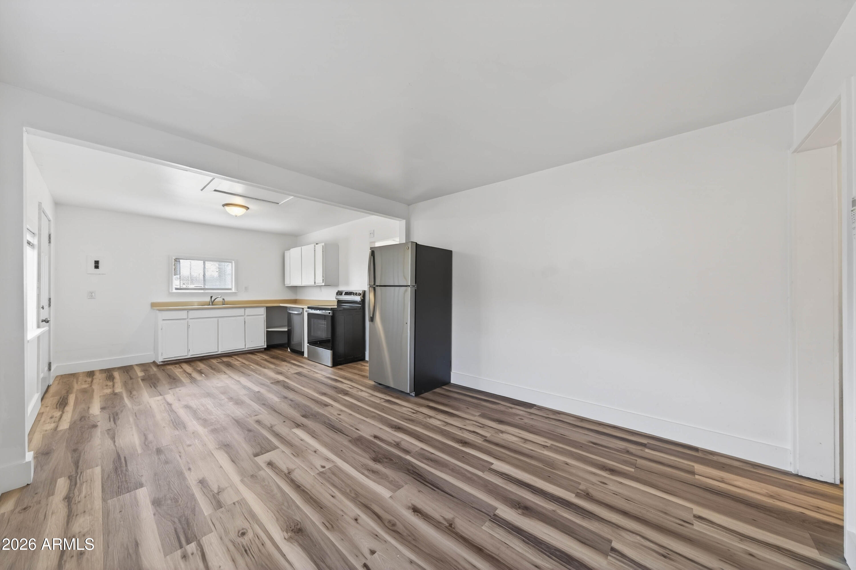 2443 N CALLE QUARTO --