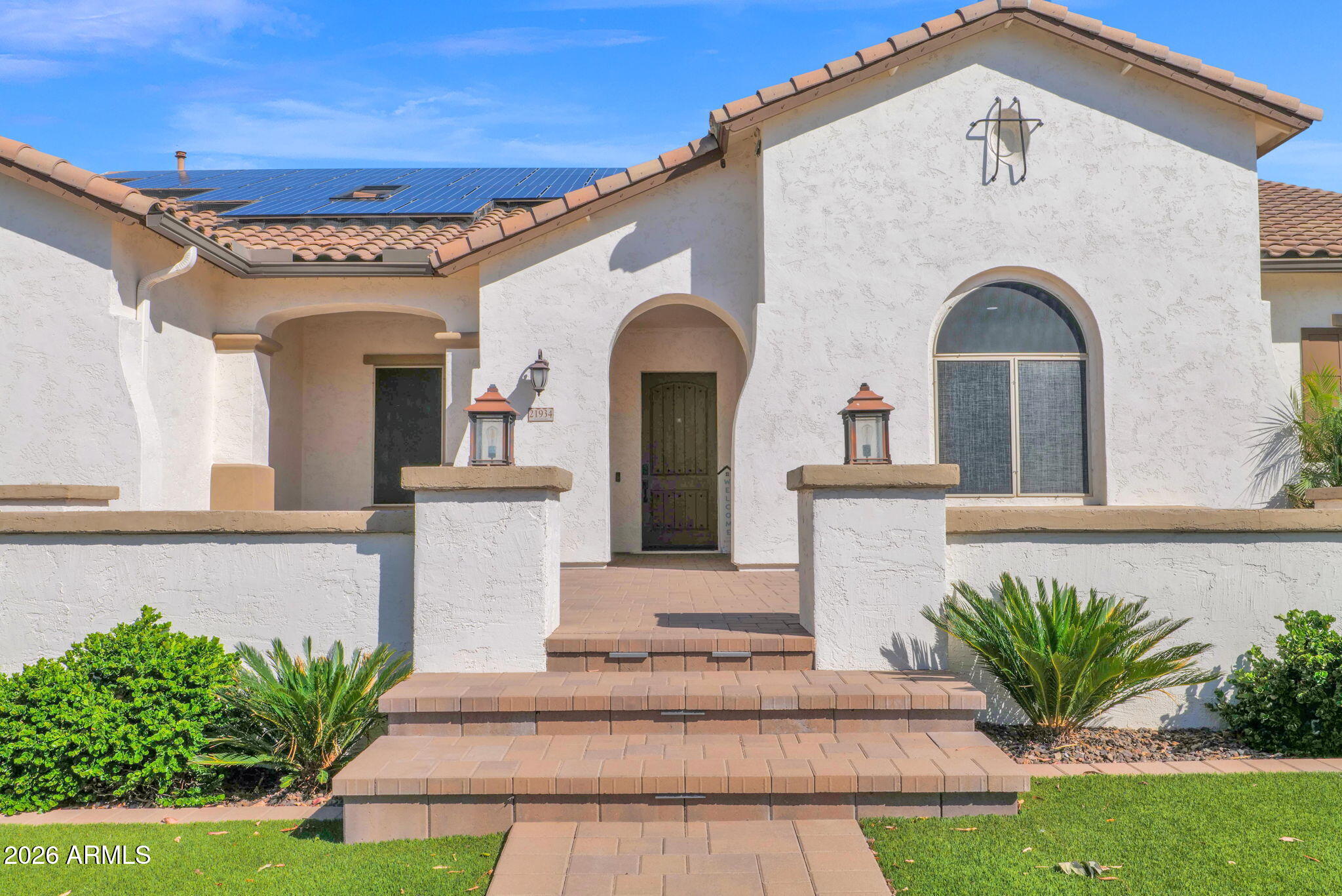 21934 E STONE CREST Court