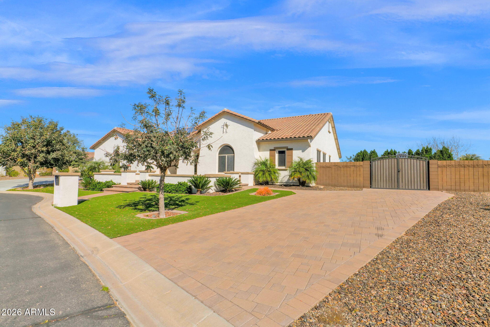 21934 E STONE CREST Court