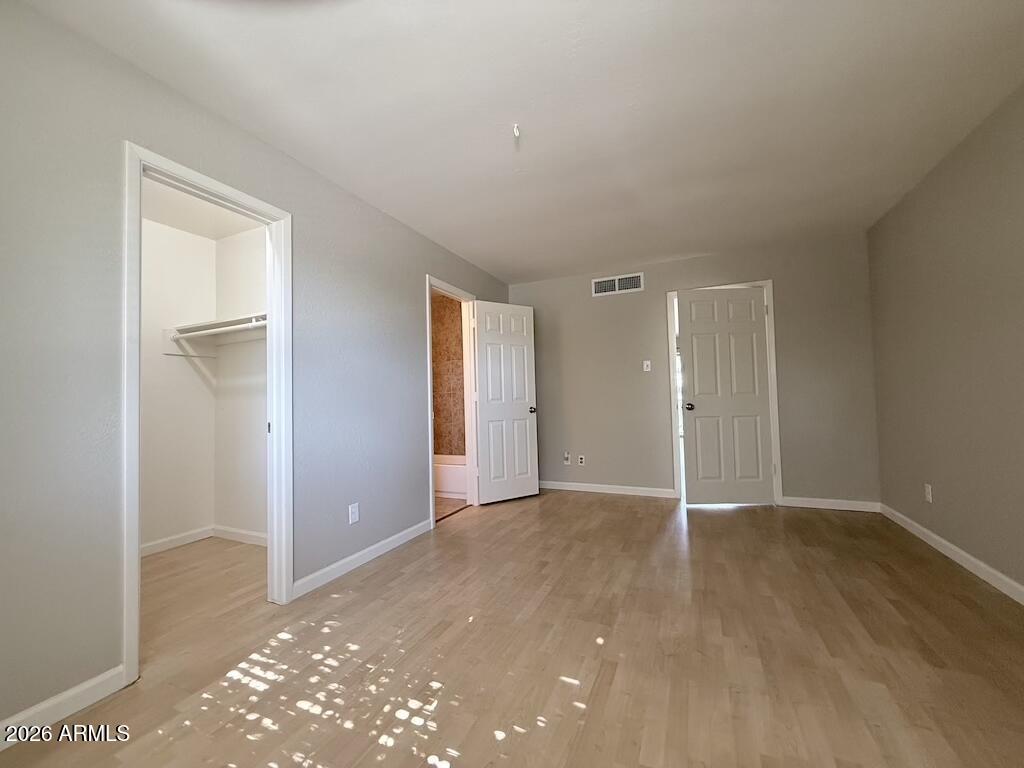 1004 E OSBORN Road E