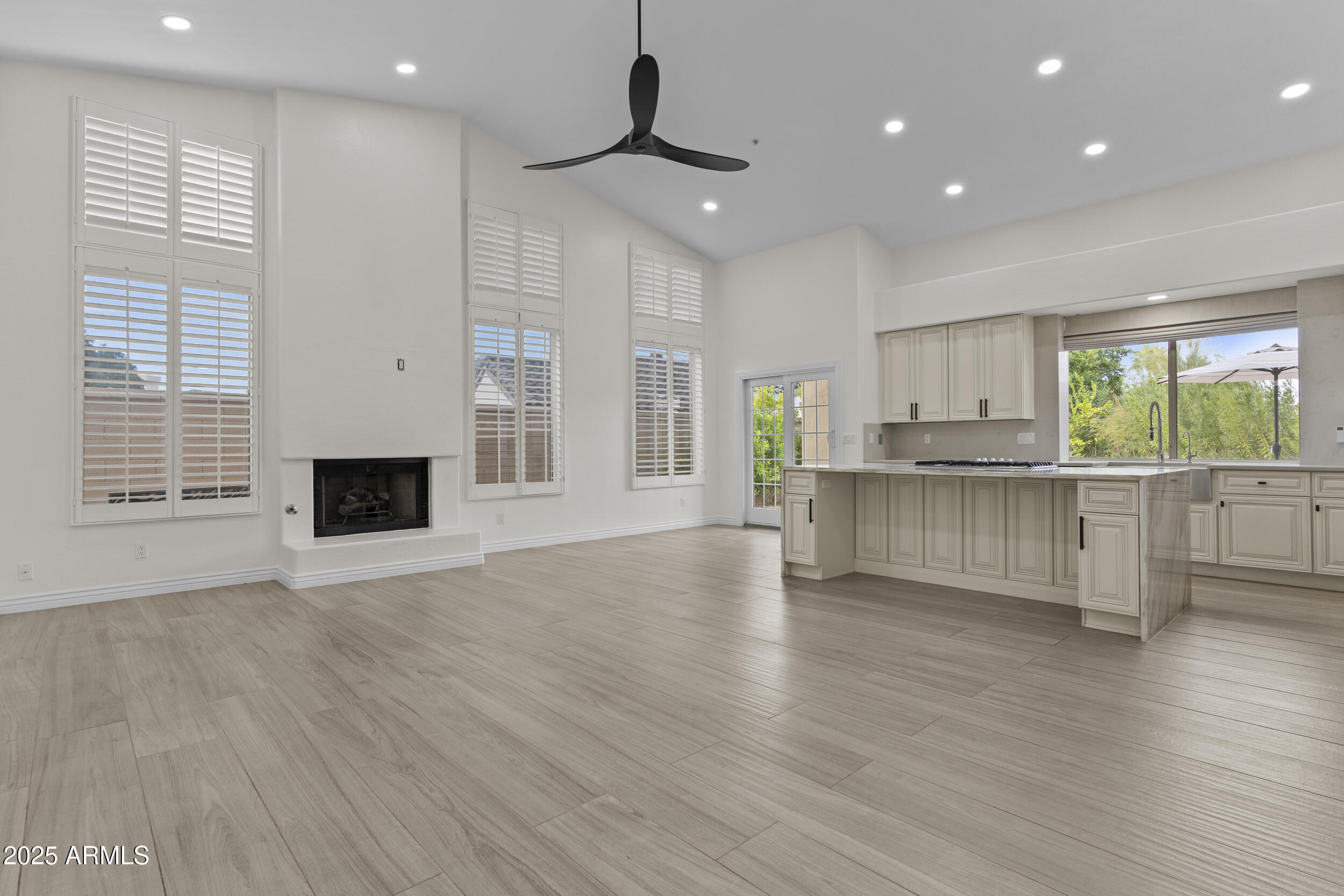 12092 E BELLA VISTA Circle