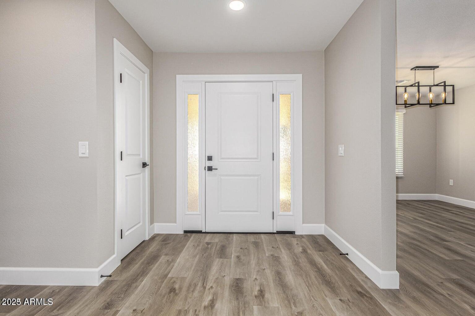 9938 W WILLOWCREEK Circle