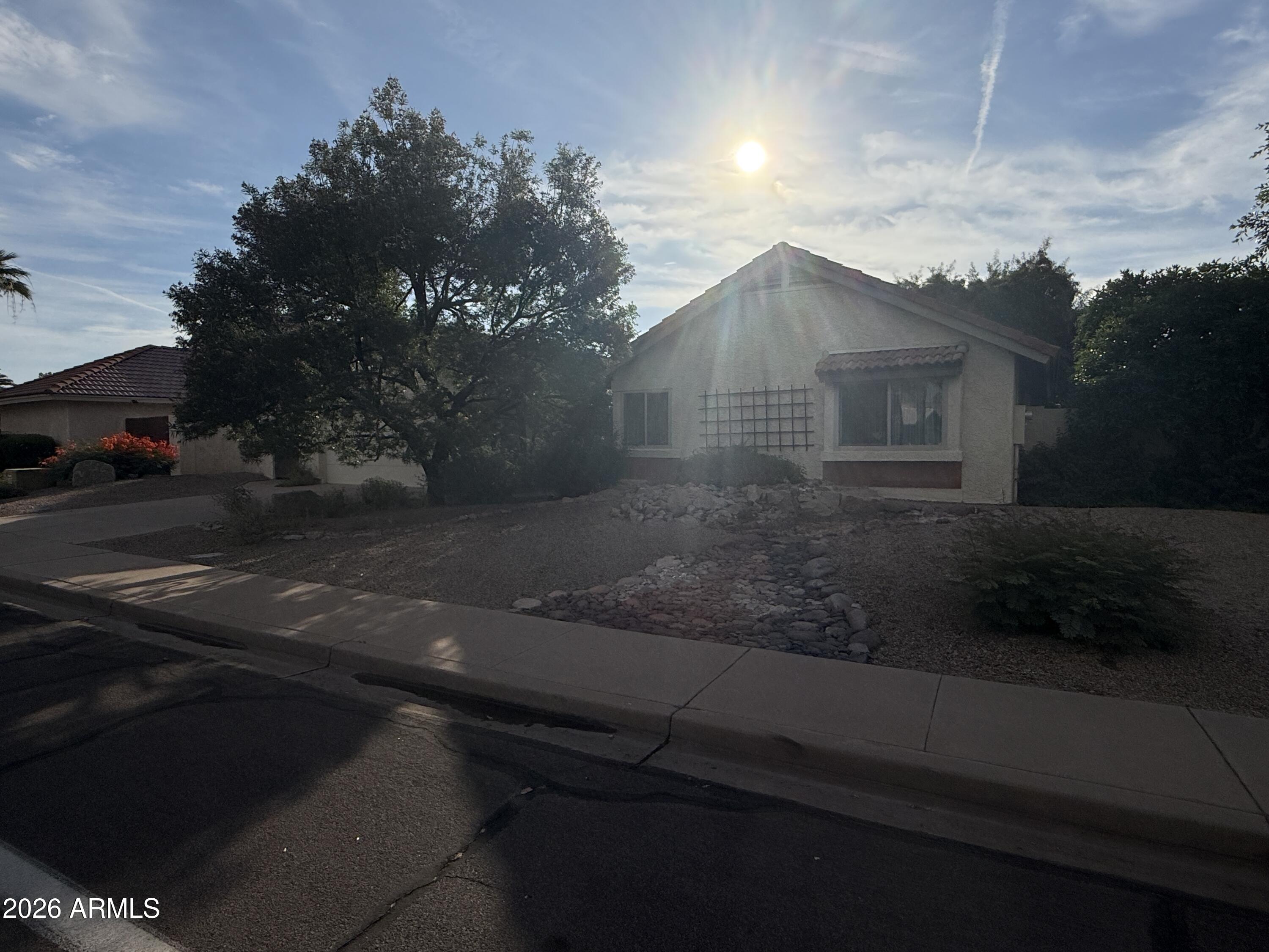 141 S LAKEVIEW Boulevard