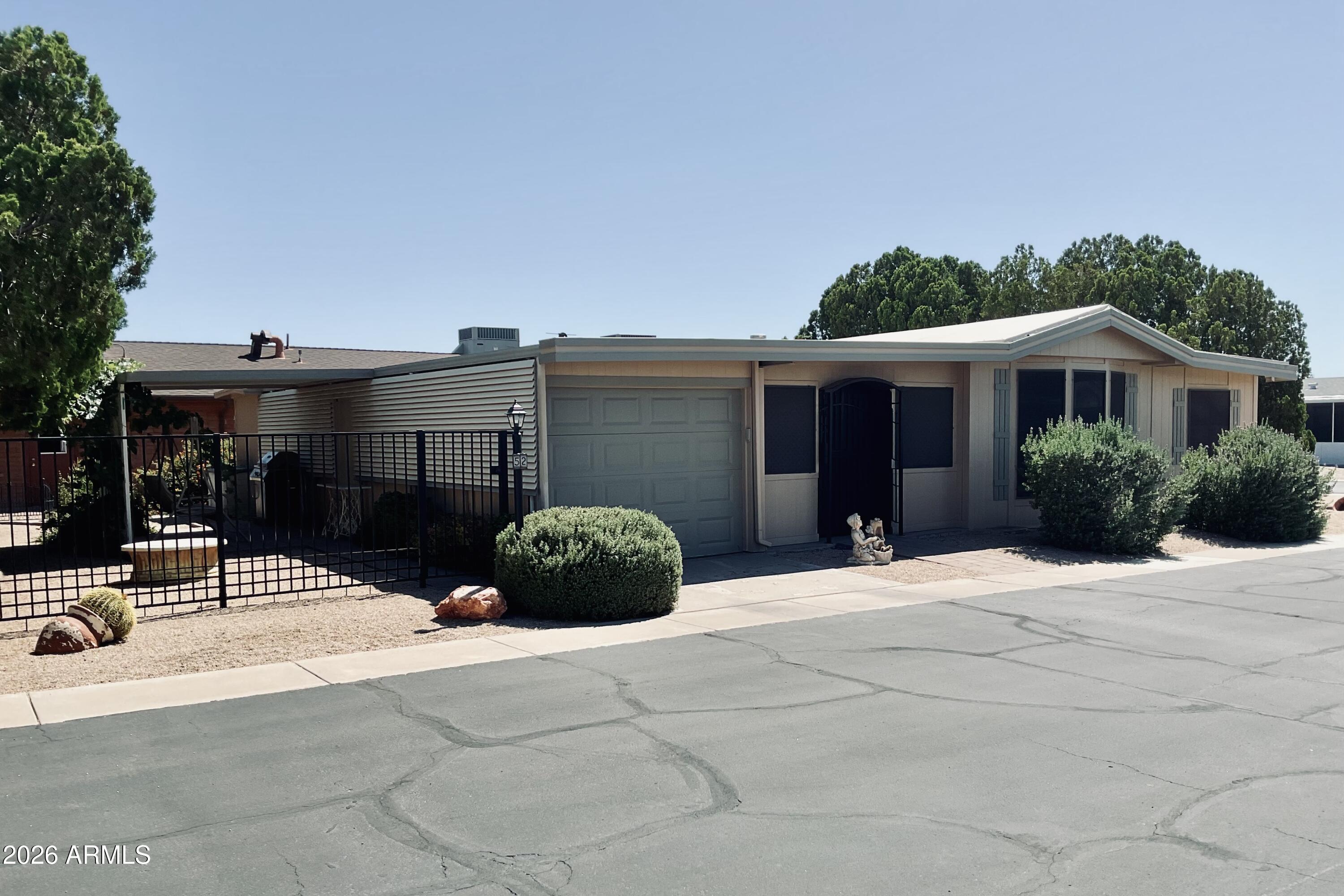 3036 E Utopia Road 52