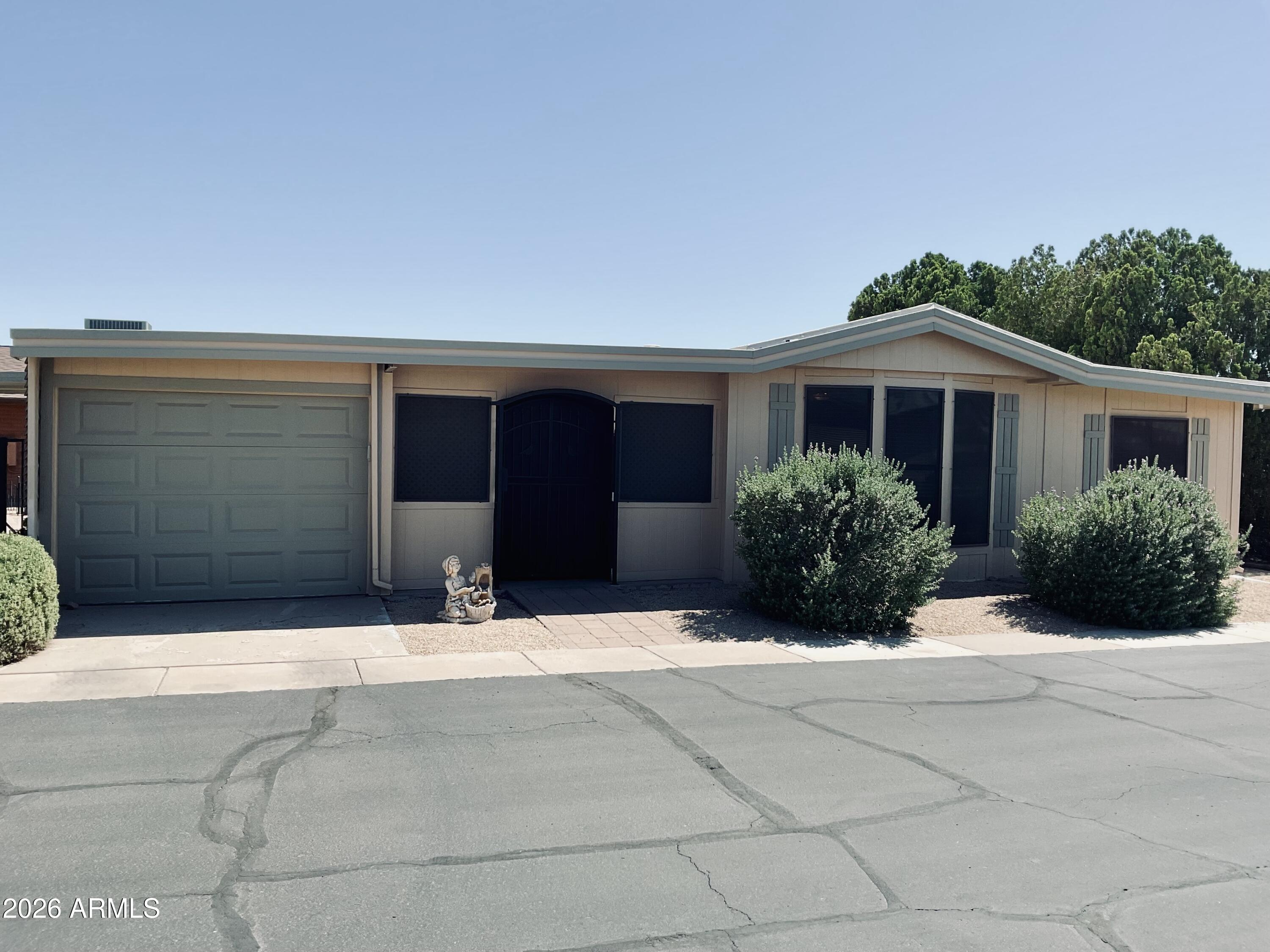 3036 E Utopia Road 52