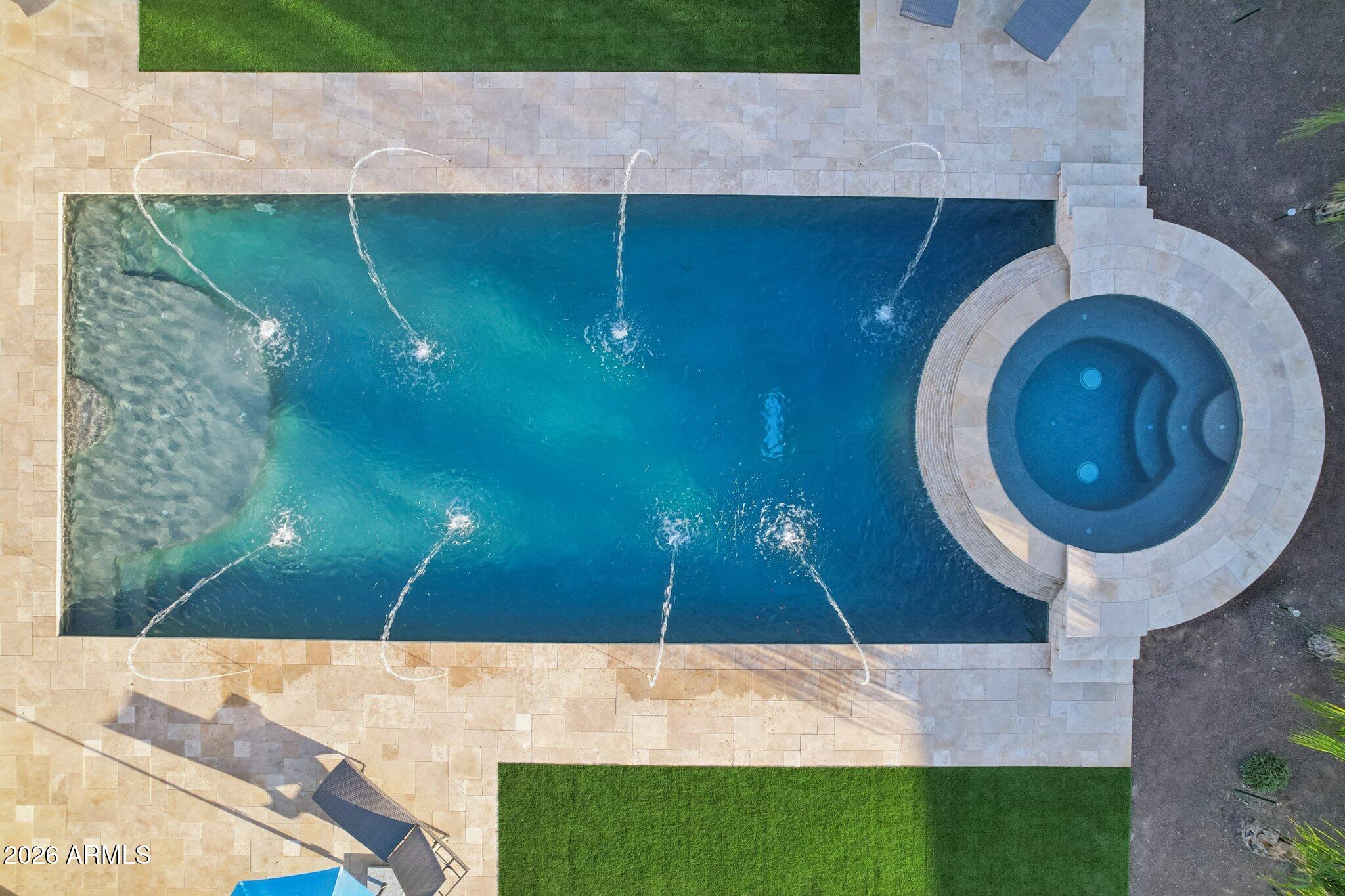 11723 W RED HAWK Drive