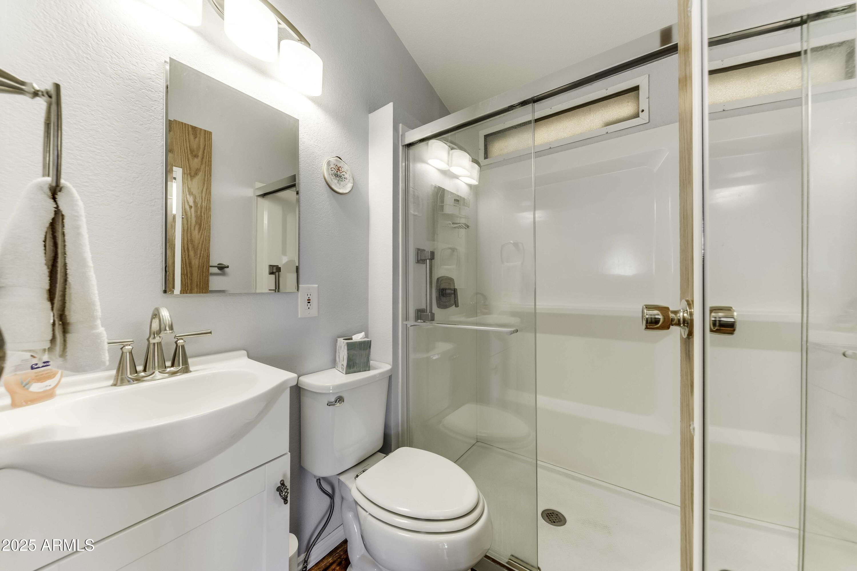 17200 W BELL Road 522