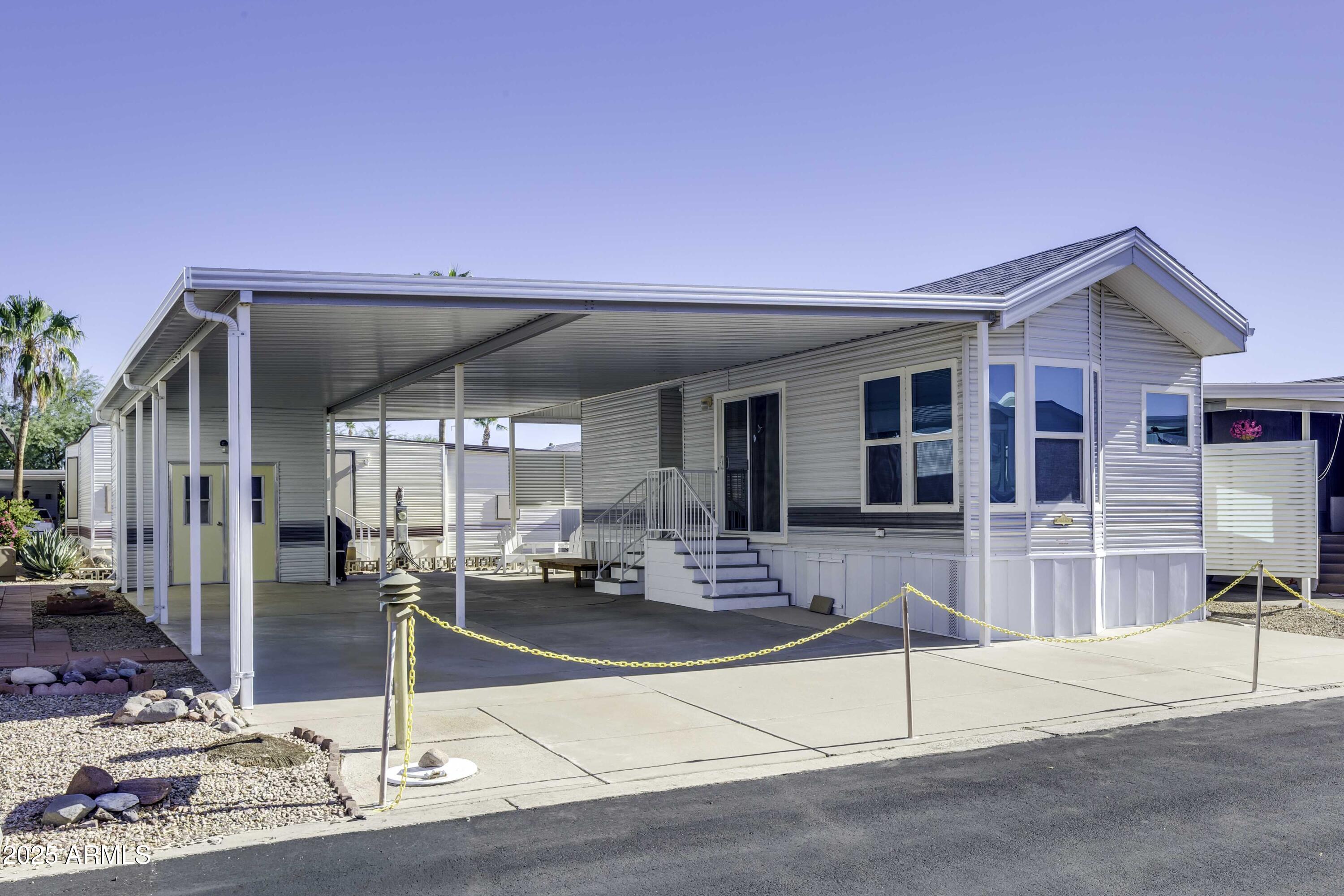 17200 W BELL Road 522