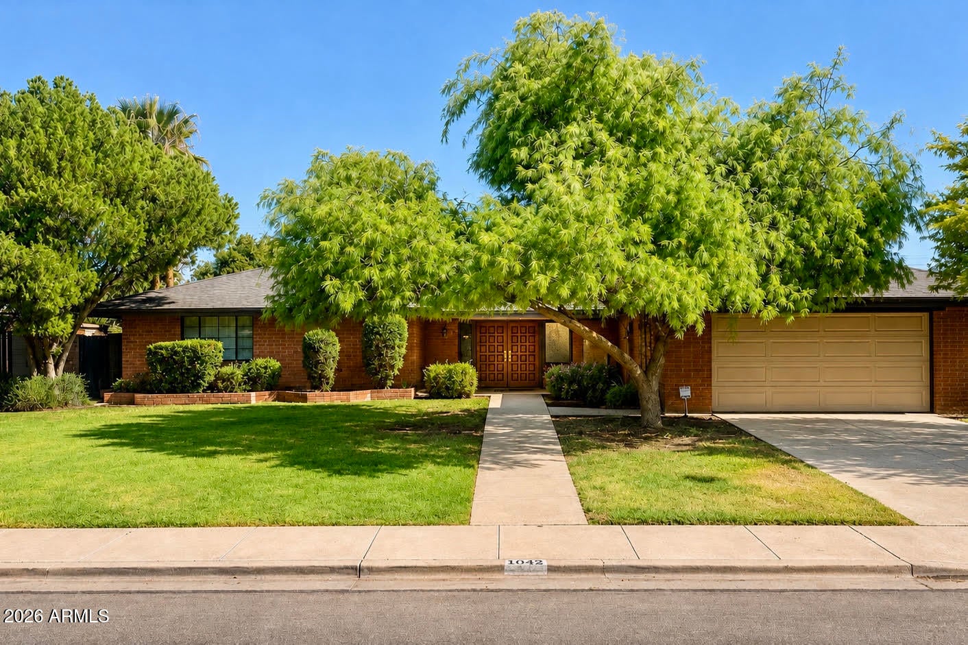 1042 E 3rd Street